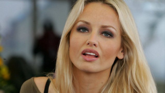 Adriana Karembeu : voilà pourquoi elle a gardé le nom de son ex mari Christian, 6 ans après la séparation