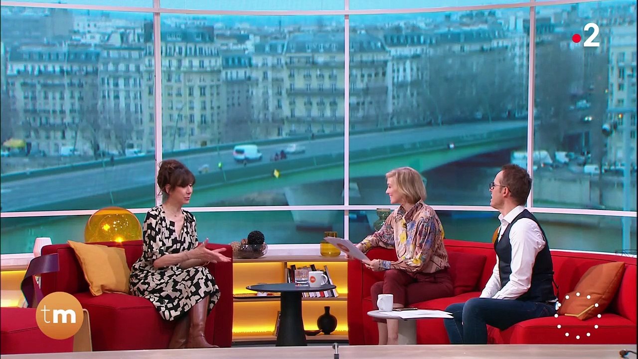 Virginie Lemoine fond en larmes dans "Télématin" sur France 2