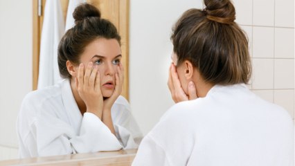 6 conseils pour lutter contre les poches sous les yeux sans chirurgie