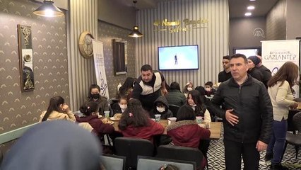 GAZİANTEP - Hayırsever gurbetçi, çocuğunun ilk doğum günü pastasını yetimlerle paylaştı