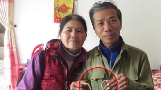 Vietnam : cet homme ne s'est pas coupé les ongles depuis 35 ans !