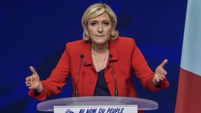 Marine Le Pen : la chanteuse Cher ne porte pas la candidate à la présidentielle 2017 dans son coeur