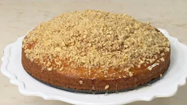 Cotto e mangiato dolci, ricetta di oggi venerdì 4 febbraio 2022 Tessa Gelisio ha preparato la torta