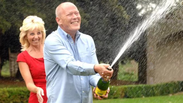 EuroMillions : ce couple gagne 110 millions d'euros puis se font attaquer par leur fils pour la pire des raisons