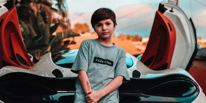 Ce joueur pro de Fortnite perd son stream et tous ses gains à cause de son âge !