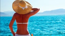 Le bronzage au soda : la technique bizarre qui fait fureur en Grande-Bretagne