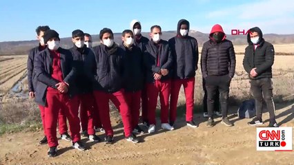 Yunan güvenlik güçleri, darbettiği 14 göçmeni Türkiye'ye itti