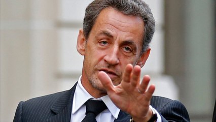 Mécontent de son salaire, Nicolas Sarkozy claque les portes de la politique