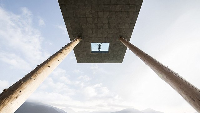 La sky pool de l'Alpin Panorama Hotel Hubertus (Italie), l'une des plus belles piscines au monde