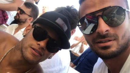 Quand Les Marseillais rencontrent Neymar Jr le nouveau parisien. De célébrités à groupies !