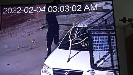 कारों में तोड़-फोड़, घर पर पथराव