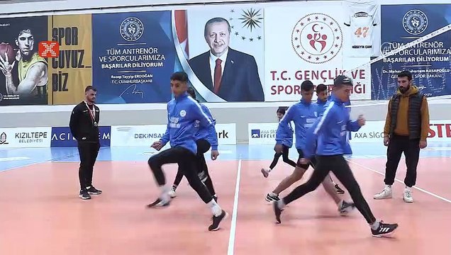 Mardinli atlet koşarak yakalayamadığı başarıyı yürüyerek elde etti