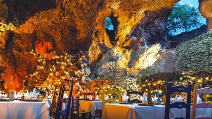 La Gruta (Mexique) : un restaurant au cœur d'une grotte volcanique près des pyramides de Teotihuacan