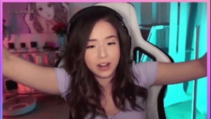 Twitch : la streameuse Pokimane répond à un fan après son envoi de « CV de petit ami »