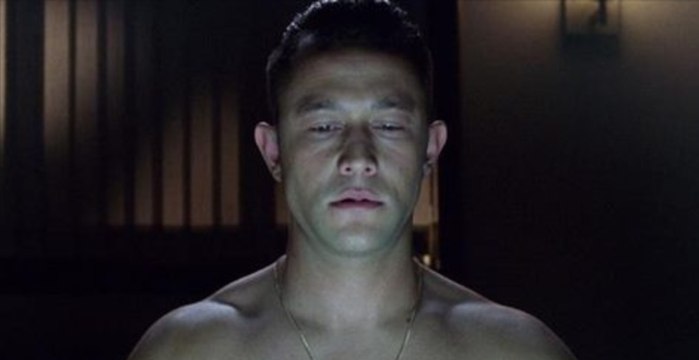 Dès qu'il regarde des films pour adultes, il souffre de graves migraines... les médecins lui cherchent un remède