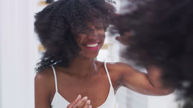 Voici pourquoi il ne faut pas s'endormir avec les cheveux mouillés