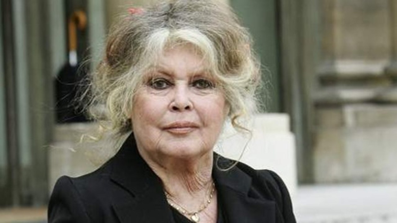 Brigitte Bardot revient sur son aventure avec Serge Gains­bourg