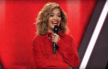 Une star mondiale apparaît dans The Voice... mais personne ne la reconnaît