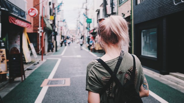 Une étude révèle que les gens qui voyagent seuls seraient plus intelligents