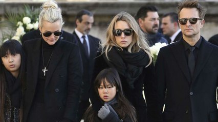 Johnny Hallyday : une pub avec ses quatre enfants crée le malaise
