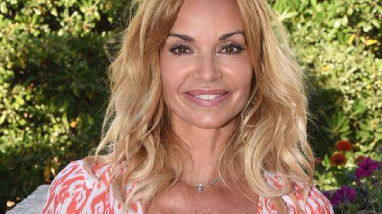 Demain nous appartient : le décolleté hypnotisant d'Ingrid Chauvin au Festival Les Hérault du Cinéma et de la Télé