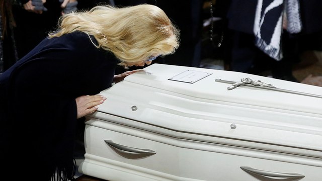 Sylvie Vartan : la raison de son absence lors du cortège hommage à Johnny révélée