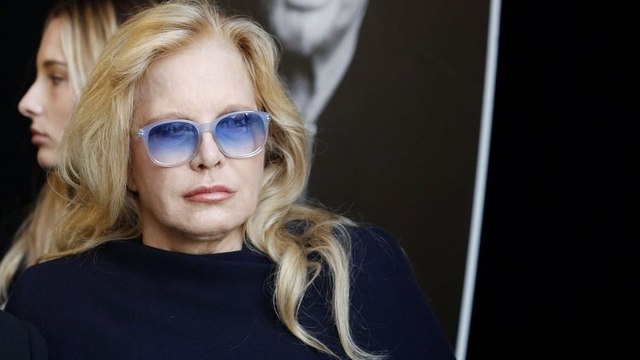 Sylvie Vartan : elle explique la relation complexe entre son fils David et Johnny Hallyday