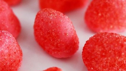 Présidentielle 2017 : pour sa campagne, Macron a acheté 17,8 kilos de fraises Tagada