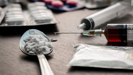 Selon une enquête, les 14-24 ans ont une consommation "inquiétante" d'alcool, de drogues et de films pour adultes