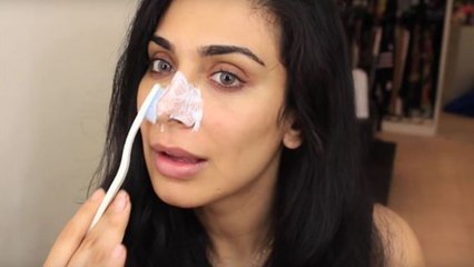 Du dentifrice pour exterminer les points noirs