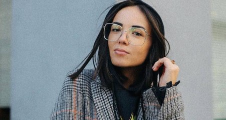 Agathe Auproux (Touche Pas à Mon Poste) canon avec son maillot de bain signé Kendall et Kylie Jenner