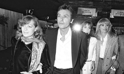 "Je suis tombé dans ce métier grâce aux femmes" ou comment Alain Delon a débuté au cinéma