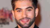 Kendji Girac complètement subjugué par le regard d'une chroniqueuse de C'est au programme