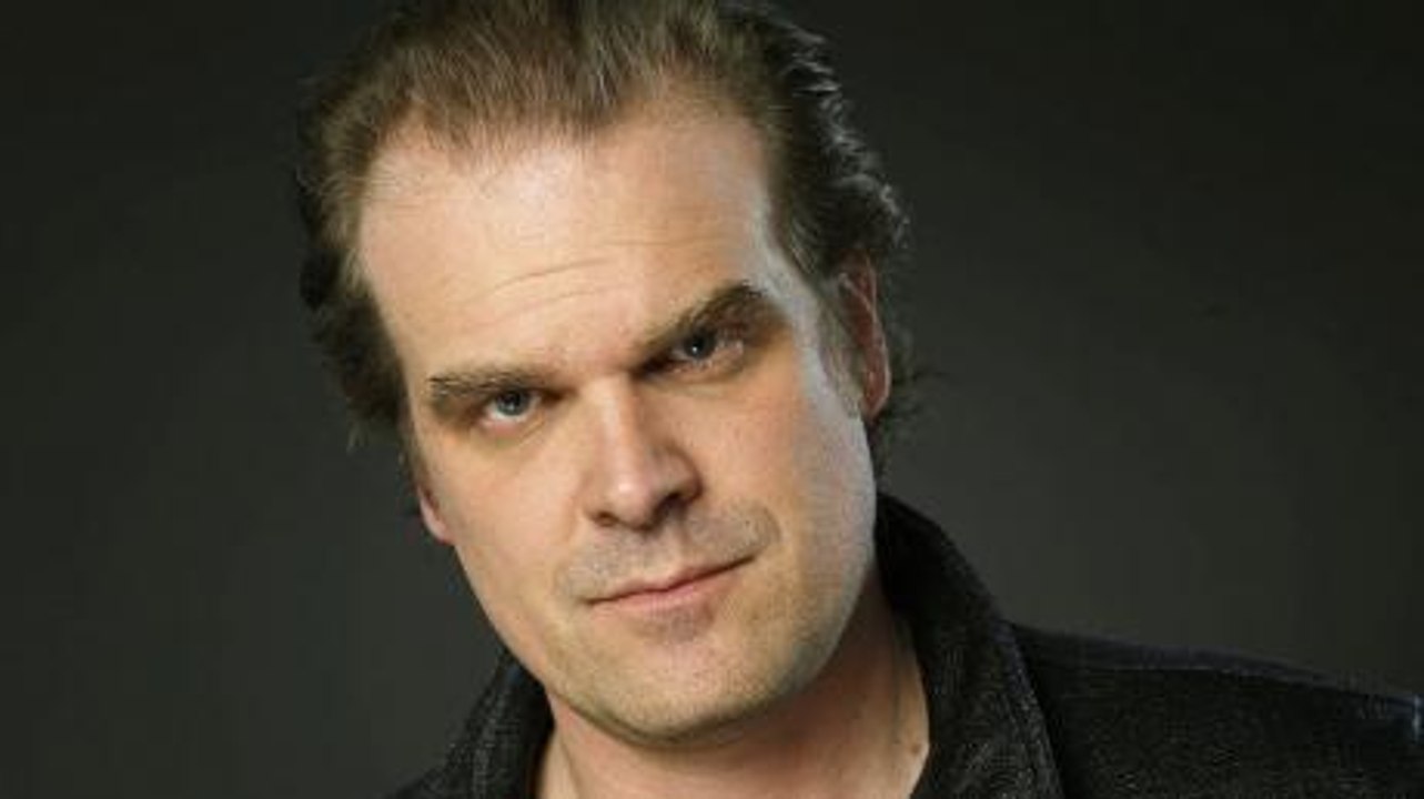 Stranger Things : David Harbour révèle être att...