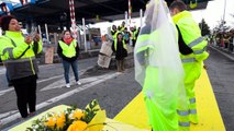 Tarbes : deux Gilets jaunes se marient au milieu de la manifestation