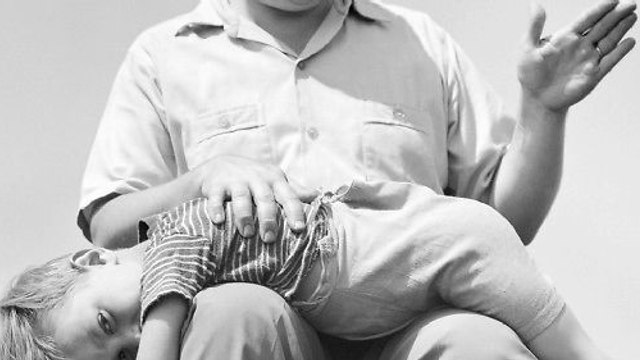 Bientôt la fin de la fessée en France ?