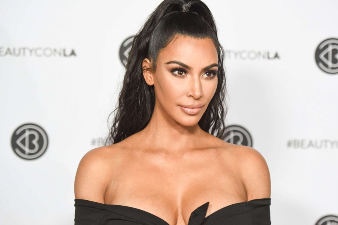 Kim Kardashian dévoile ses nouveaux rouges à lèvres sur Instagram !