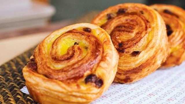 Pain au chocolat vs Chocolatine : une boulangerie va encore plus loin !