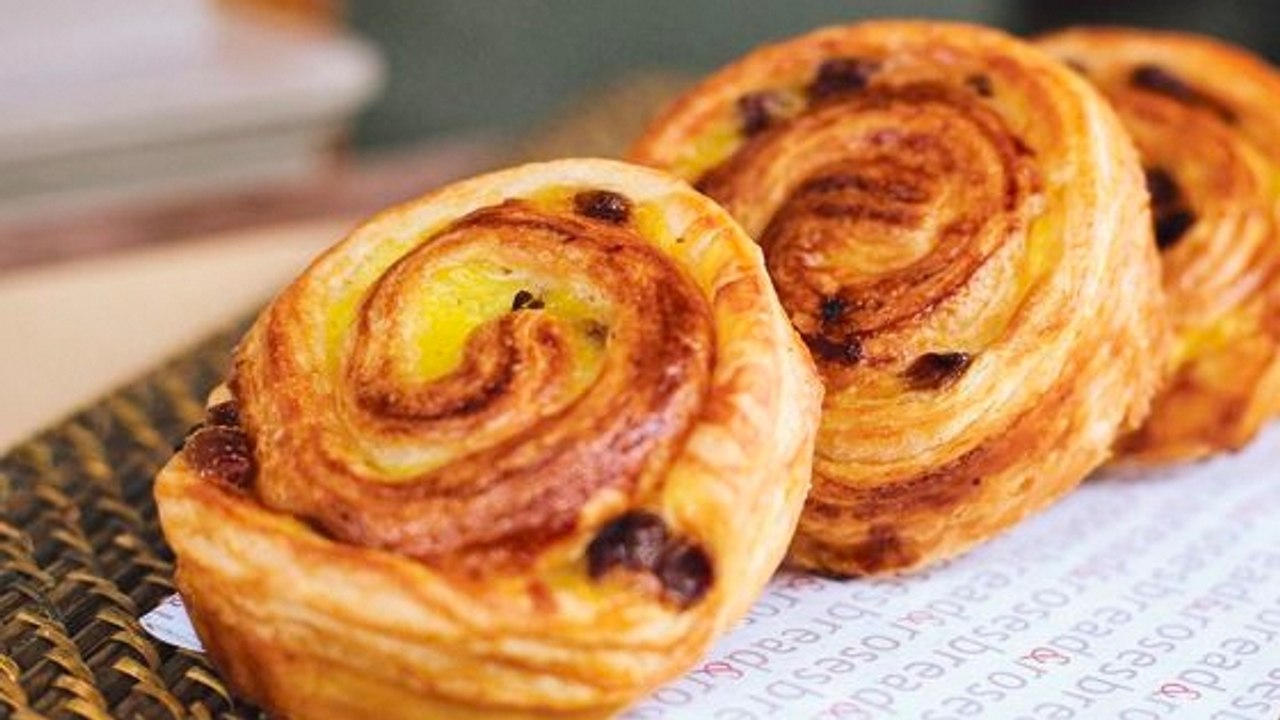 "Pain au chocolat" vs "Chocolatine" : une boulangerie va encore plus loin !