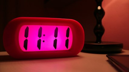 Heure miroir : voici ce que ça signifie lorsque vous tombez toujours sur 11h11