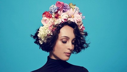 Barbara Pravi réécrit "Notes pour trop tard" d'Orelsan et rend hommage aux femmes magnifiquement