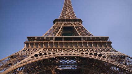 Un morceau d'escalier de la Tour Eiffel va être vendu aux enchères !