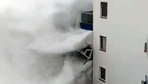 Canaries : une vague gigantesque détruit un balcon situé au 3ème étage