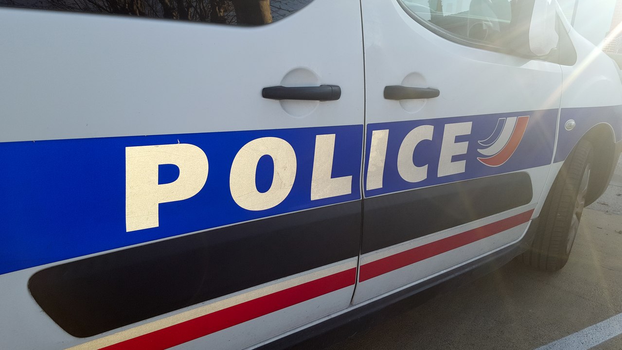 En retard pour une épreuve du bac, un lycéen est escorté par la police (vidéo)