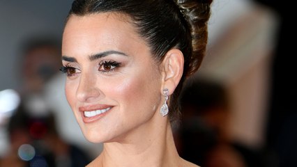 Penélope Cruz sublimes pour la montée des marches !
