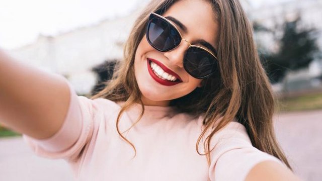 Vêtements gratuits, produits de beauté : ce bon plan que tout le monde s'arrache