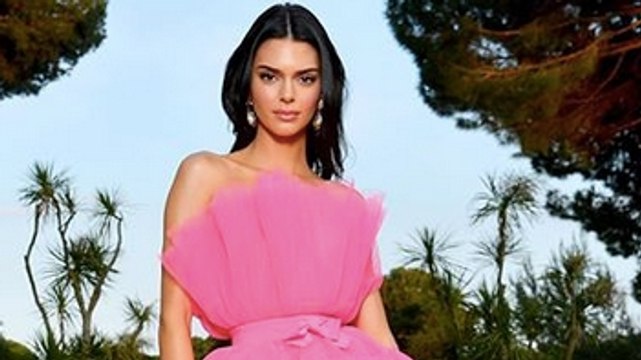 Festival de Cannes 2019 : Kendall Jenner éblouit la jet-set au gala de l'amfAR