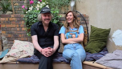 Fêtes "orgiaques", "coeur brisé", Philippe Katerine et Doria Tillier balancent des dossiers avec humour ! (VIDEO)