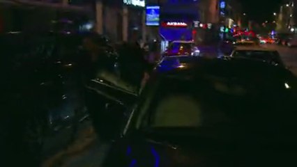 Sanatçı Teoman'ın da bulunduğu ünlü kafeye silahlı saldırı!