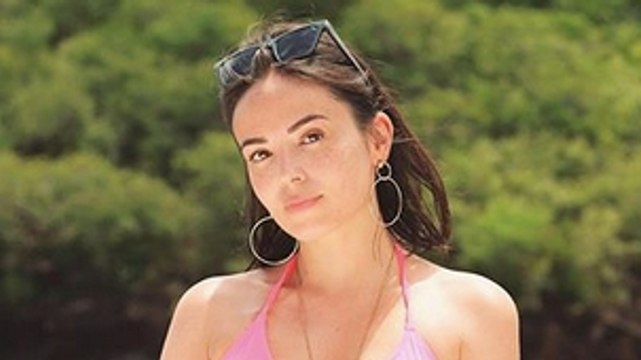 Agathe Auproux : elle pose en bikini pour dénoncer l'enfer qu'elle vit en vacances